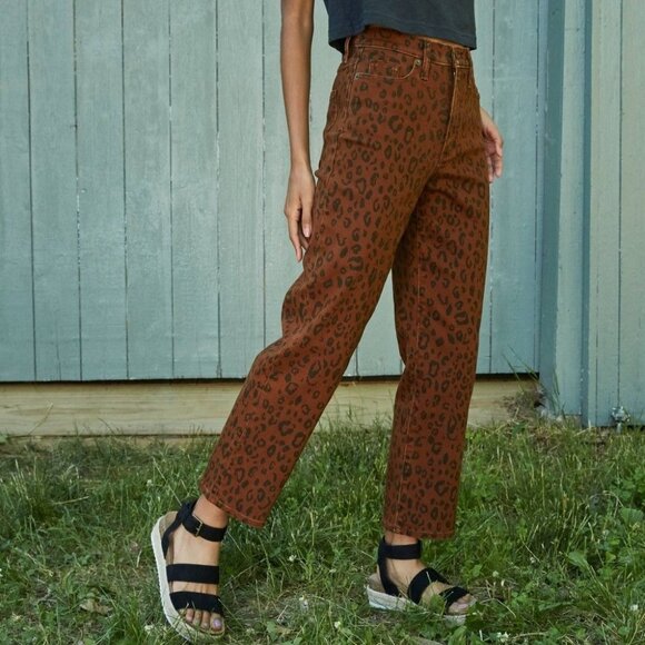 Universal Thread Women's Super-High Rise Straight Ankle Jeans Leopard Print Sz 0 - Picture 2 of 5